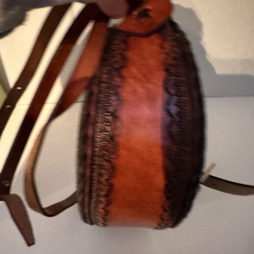 Beautiful leather hand tooled bag - Picture 5 of 7